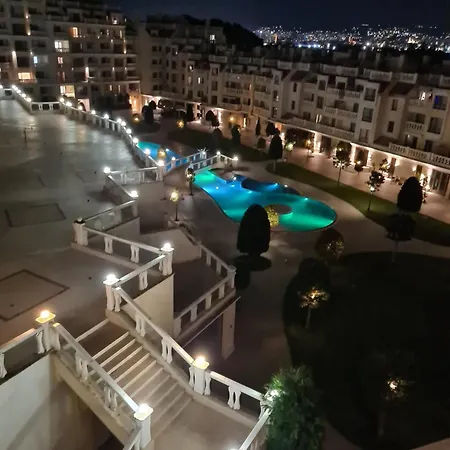 Sunrise Luxury Sauth Bay شقة *